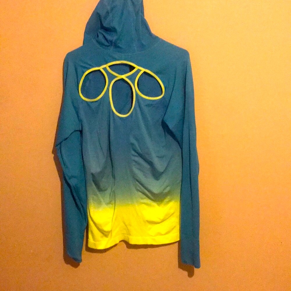 Running zip-up - Picture 2 of 3